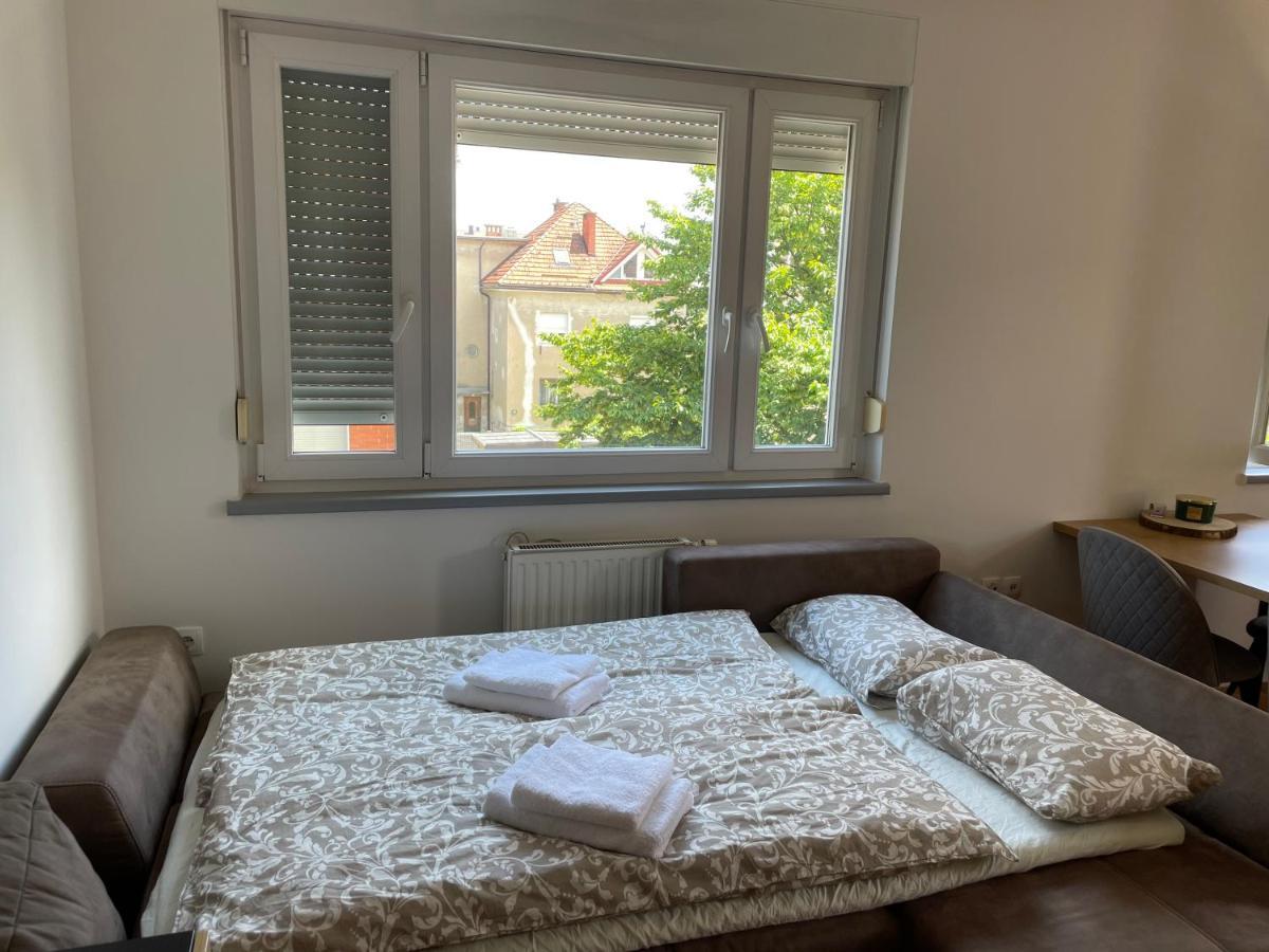 Apartmán Mely Rose Lublaň Exteriér fotografie